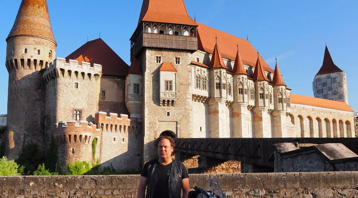 EXCLUSIV. Cum vrea România să atragă turiști britanici în stațiunile balneare: promovare pe BBC, toate clipurile sunt produse de Charlie Ottley