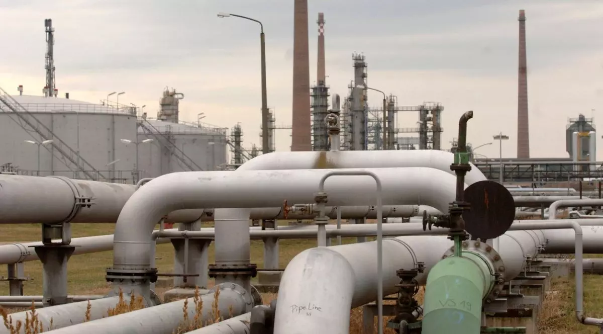 O stație de pompare la capătul conductei de petrol Drujba din rafinăria PCK din Germania de Est, în Schwedt.