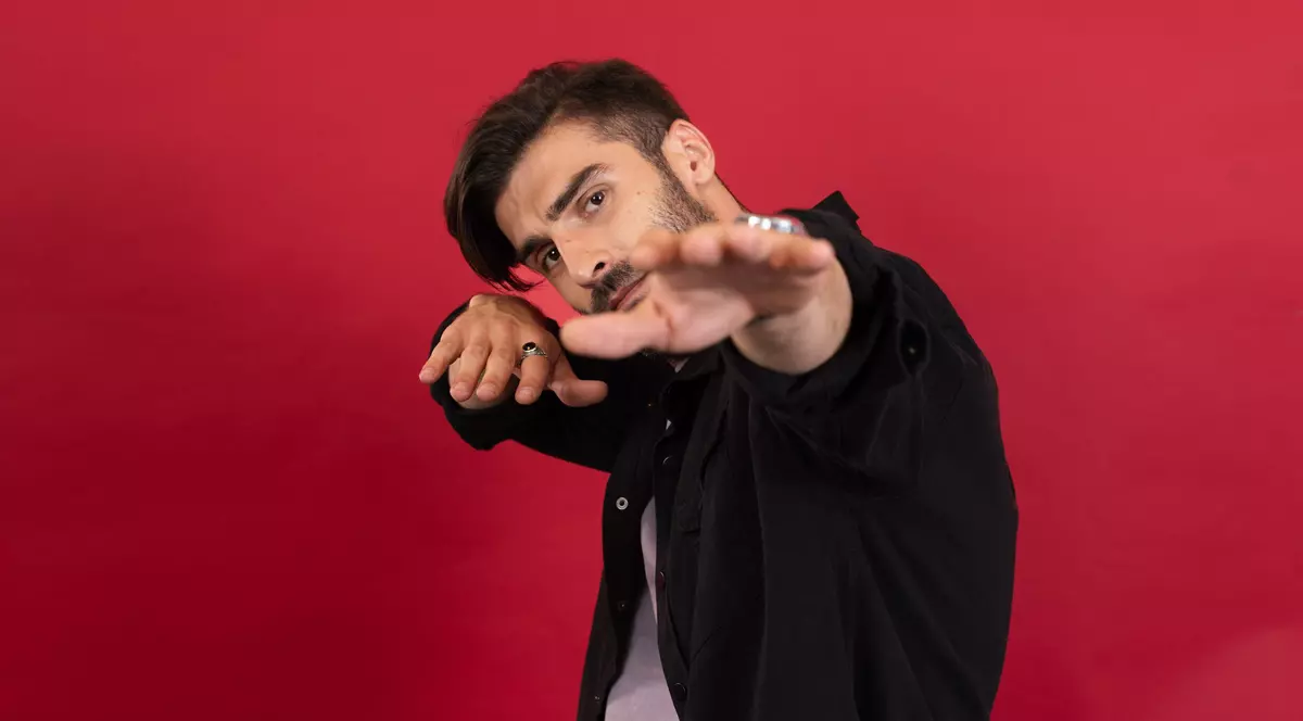 Daniel Nuță este Sasha Vlahu în serialul Groapa. Detalii de la filmări. „Zilele de caniculă pe malul Dunării au fost grele”