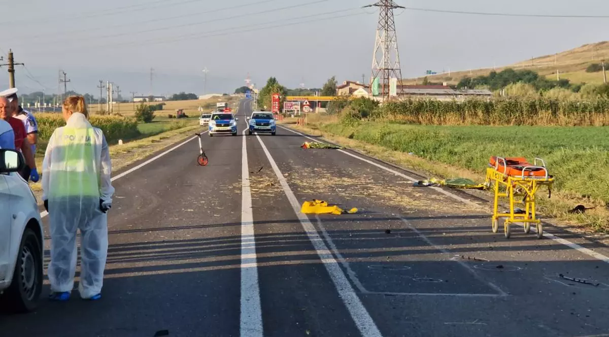 Un șofer de 19 ani, beat la volan, a lovit mortal trei tineri care mergeau pe marginea DN1, în județul Alba