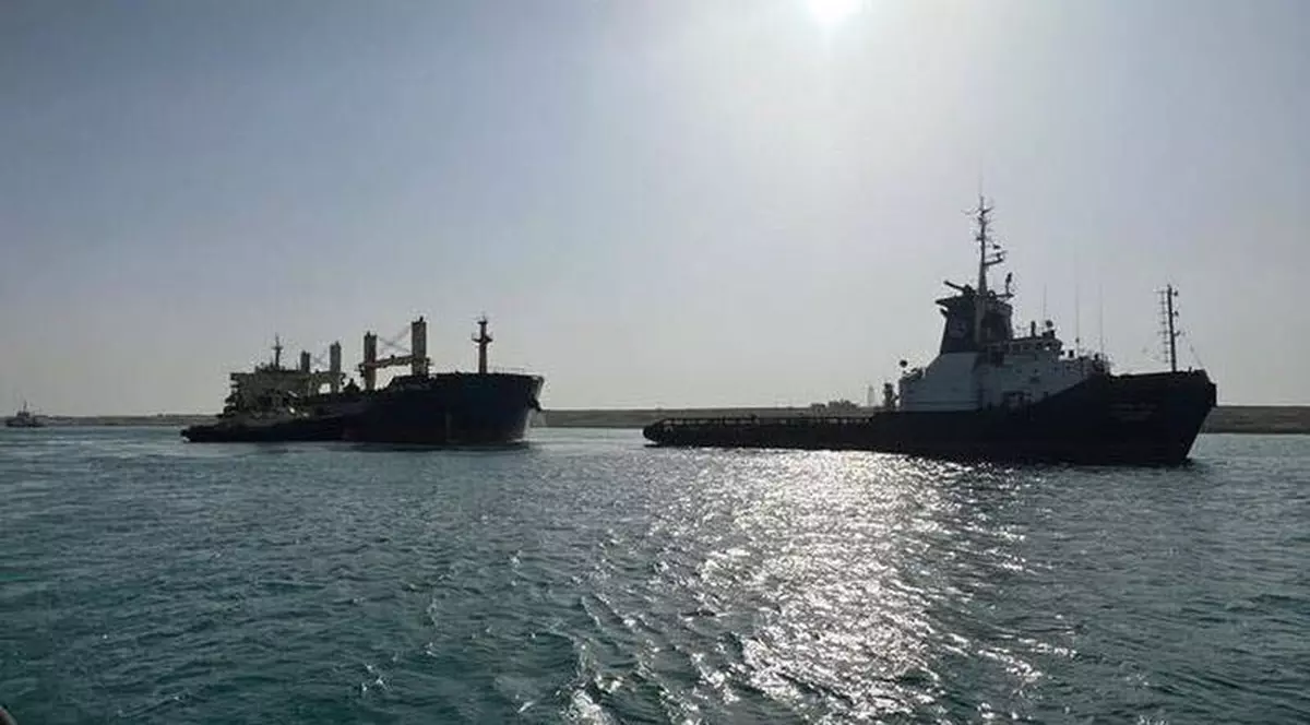 Un remorcher s-a scufundat în Canalul Suez, după ce s-a ciocnit de un petrolier