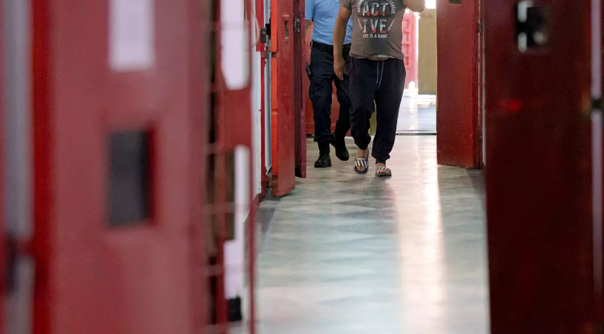 Reintegrarea deținuților în România: sub 0,1% își găsesc un loc de muncă după liberare cu ajutorul statului. „Ești condamnat și afară, la a doua pușcărie”