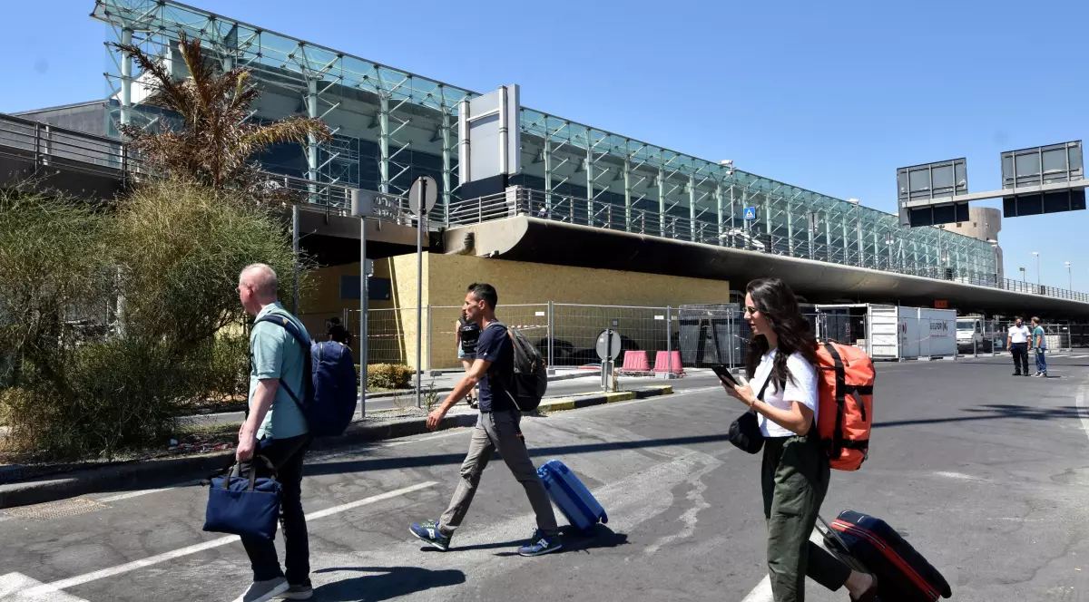 Avertizare MAE pentru românii care vor să meargă în Sicilia: Probleme cu zborurile pe aeroportul din Catania