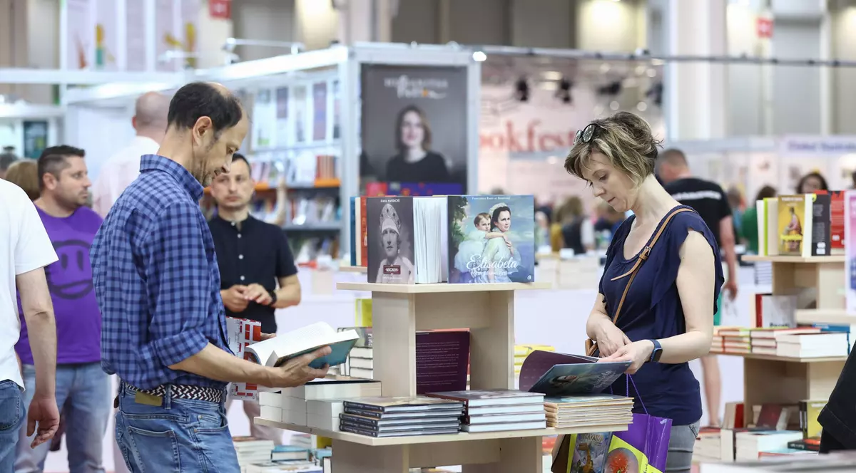 „O lume fără cărți este o lume fake: fake news, fake values, fake people” - răbufnirea a 10 directori de editură