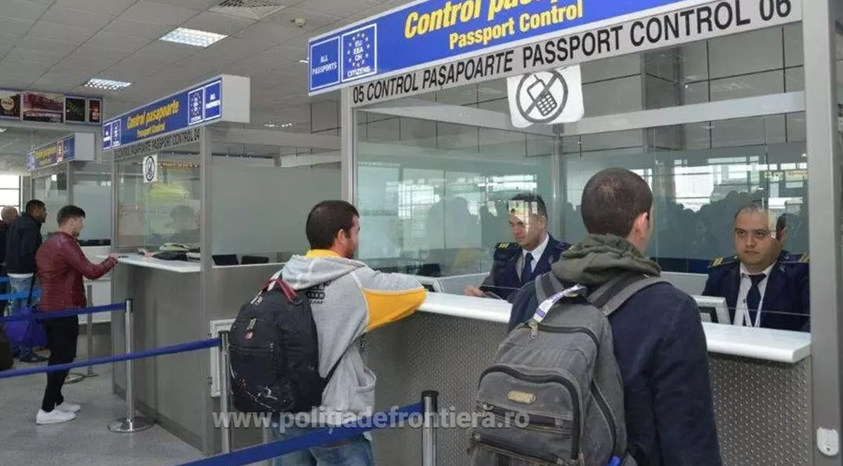 S-a modificat legea. Tinerii de 16 ani pot călători acum în străinătate singuri, în anumite condiții