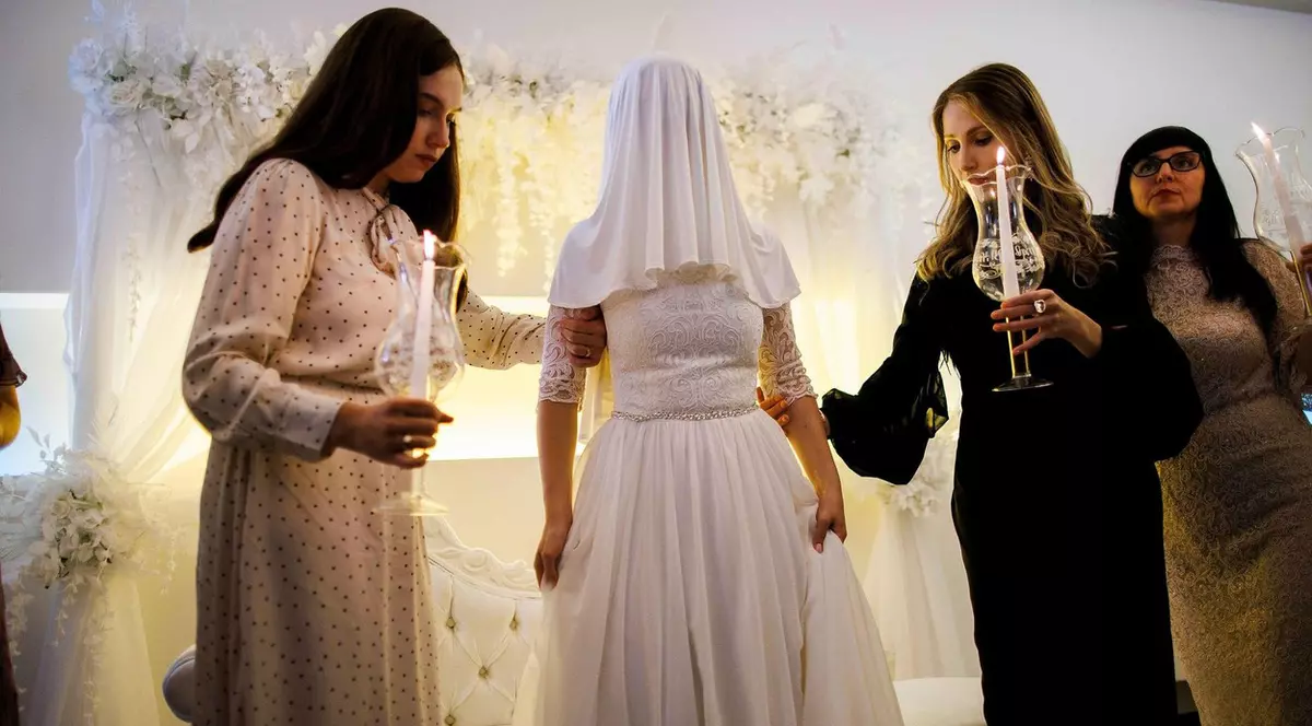 Kazahstanul vrea să interzică prin lege răpirea fetelor pentru căsătorie. „Puțini oameni realizează că e o încălcare a drepturilor omului”