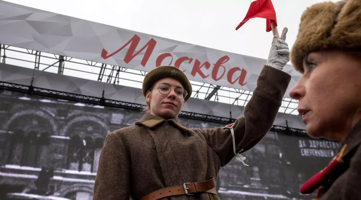 Armata rusă își completează trupele de pe frontul din Ucraina cu femei din închisori