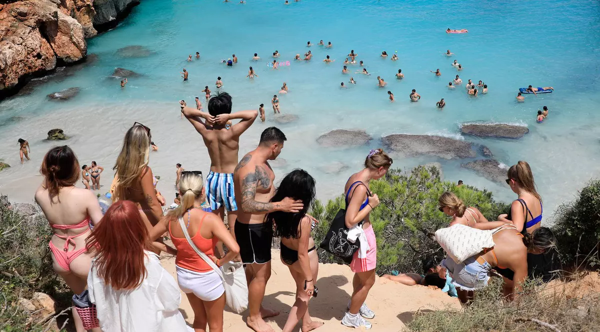 Imagine cu Calo des Moro, una dintre cele mai apreciate plaje din Mallorca. Foto: Profimedia