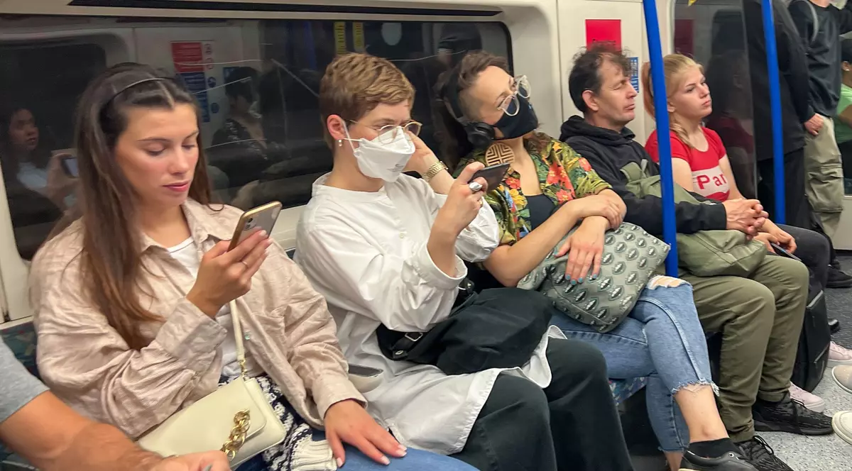 O nouă variantă de COVID-19, detectată în Marea Britanie și în alte țări. De ce provoacă îngrijorări în rândul oamenilor de știință