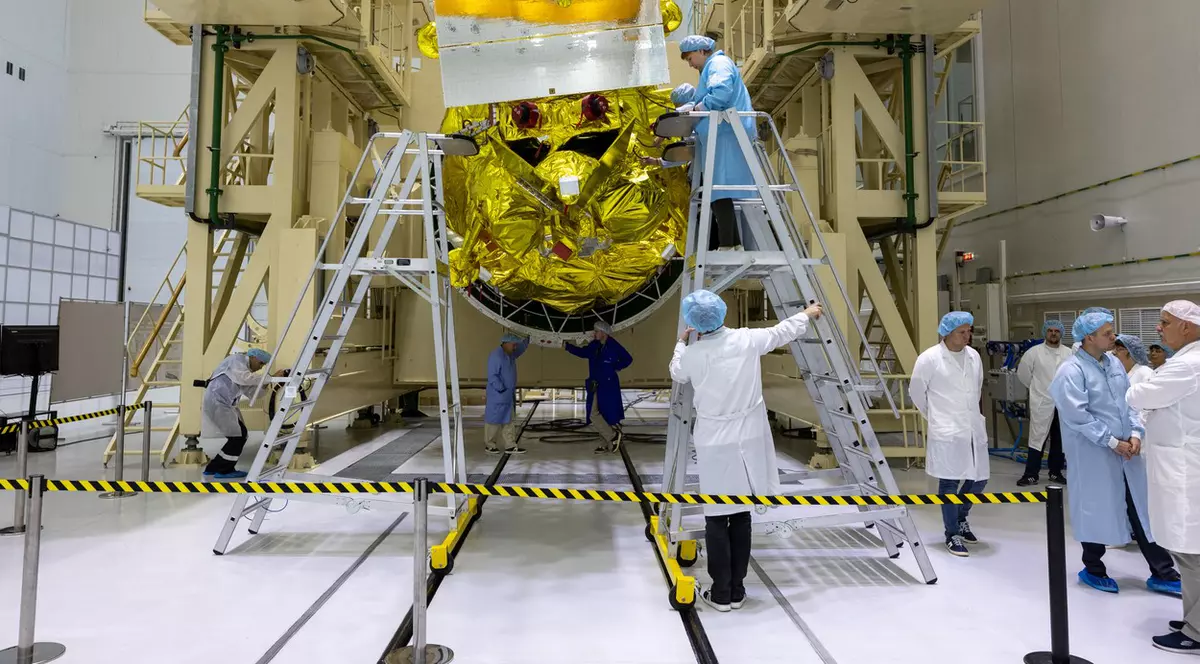 Rusia evacuează un sat întreg ca să poată lansa un modul spre Lună. Ce legătură are misiunea selenară cu locuitorii din Şahtinski