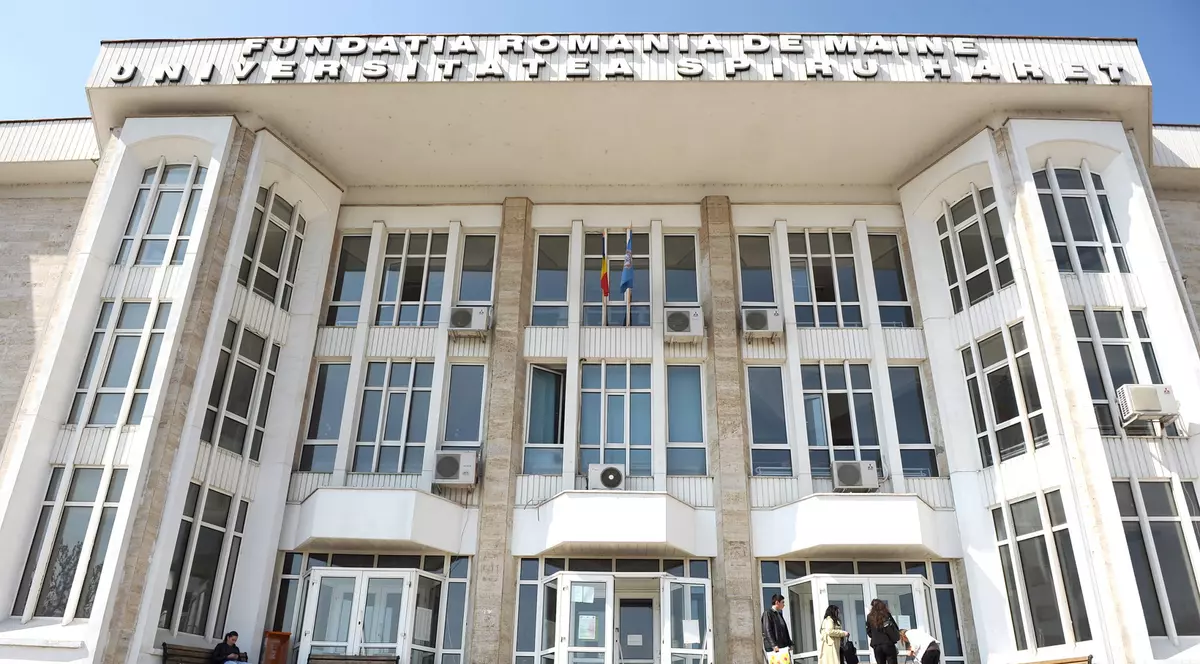 3.000 de lei, „taxa” ca să treci anul la Universitatea Spiru Haret. Declarațiile studentului care a fost promovat automat inclusiv la restanțele pe care le picase
