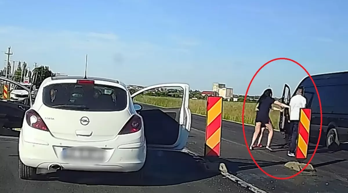 VIDEO | O tânără șoferiță din Arad a sărit la bătaie, după ce a vrut să depășească prin dreapta un BMW, pe o șosea în construcție din Timiș