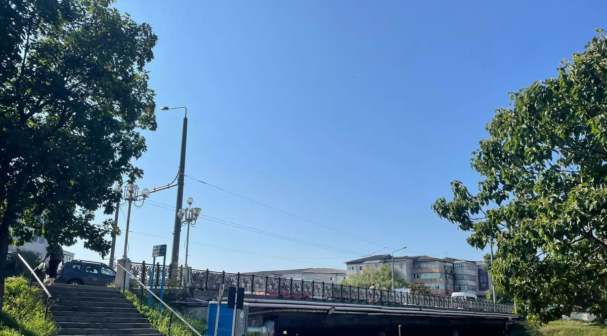 Judecătorii din Vaslui au respins propunerea de arestare a unui bărbat acuzat că a tâlhărit și a violat o femeie care ieșise la plimbare. Cum a motivat instanța decizia controversată