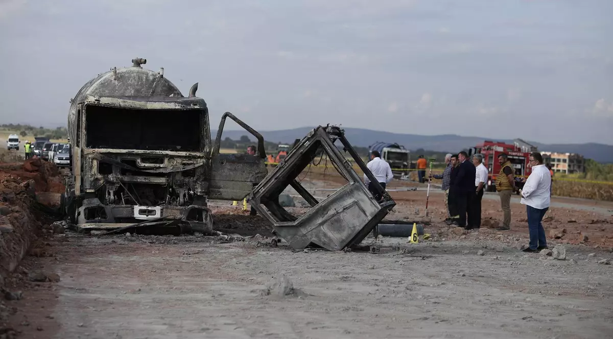 Ce spune Transgaz că arată măsurătorile la magistrala de gaze care a explodat: „Conducta era corect și legal îngropată în teren”