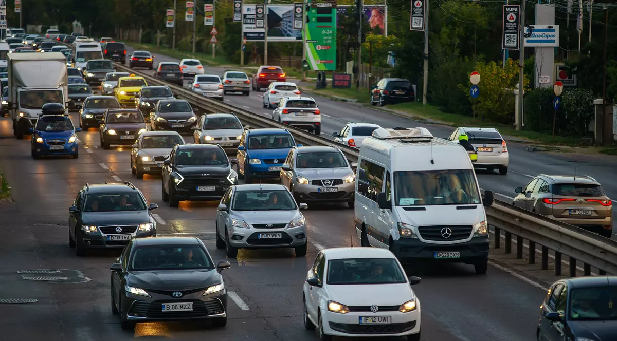 De ce costă polițele RCA pe 6 luni aproape cât cele pe un an întreg sau chiar mai mult. Explicațiile ASF