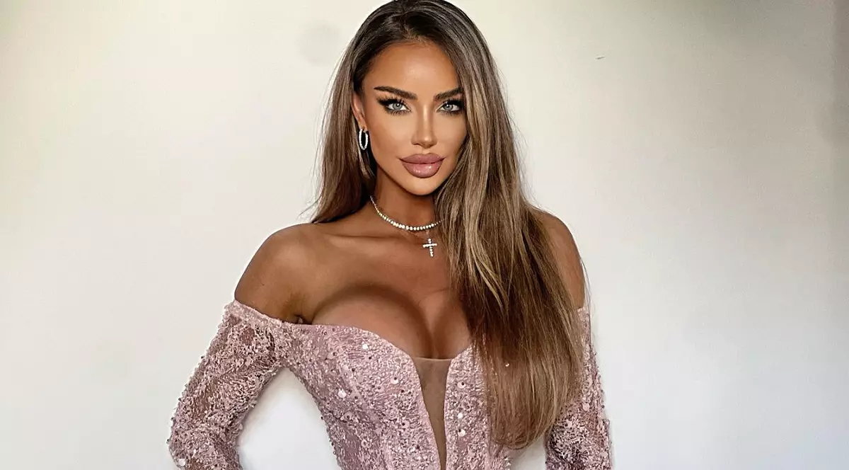 Bianca Drăgușanu a răbufnit după ce a fost criticată pe Instagram: „Ba că e ciufulită, ba că e urât îmbrăcată”. De la ce a pornit scandalul