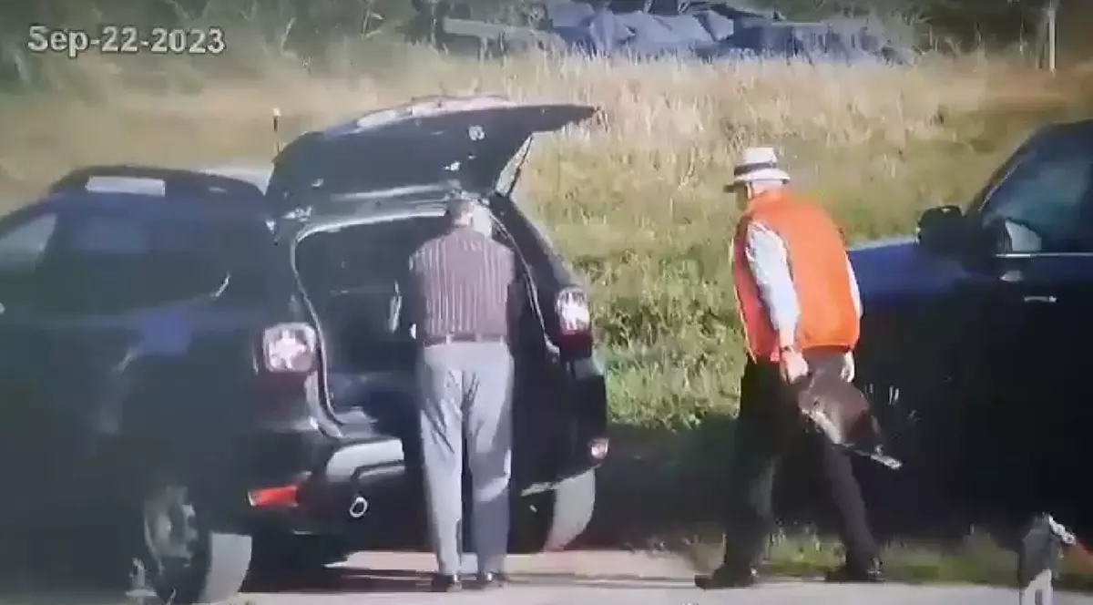 VIDEO | Momentul în care Dumitru Buzatu primește mita de 1,2 milioane de lei. „Sărut mâna, Emil. Încă o dată îți mulțumesc, că eram pe drojdie”