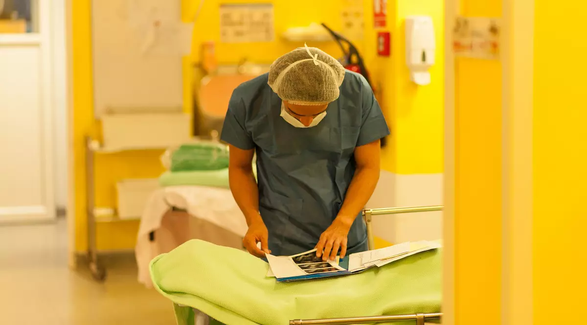 Un ginecolog de la Spitalul Filantropia, trimis în judecată pentru vătămare corporală din culpă după o întrerupere de sarcină