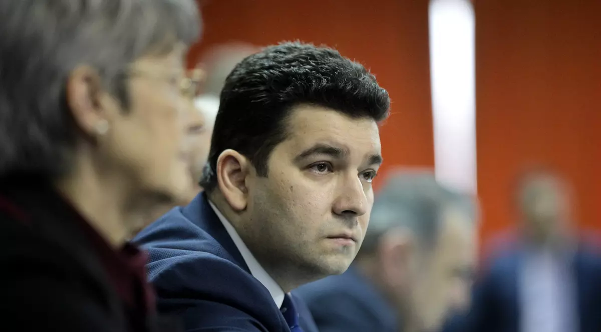 EXCLUSIV. Liviu Voinea, favorit să-i ia locul la șefia ASF lui Nicu Marcu, în mandatul căruia au avut loc falimentele City Insurance și Euroins