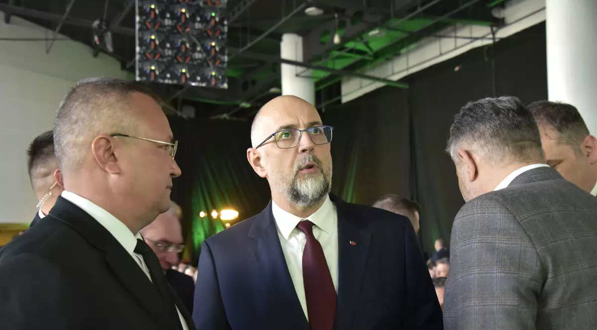 Kelemen Hunor spune că UDMR „a depășit momentul” scoaterii de la guvernare și că o nouă coaliție cu PSD și PNL e posibilă în 2024. „Eu nu exclud nimic”