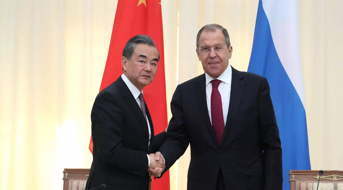 Principalul diplomat al Chinei, vizită de patru zile în Rusia: pregătiri pentru o întâlnire între Vladimir Putin și Xi Jinping