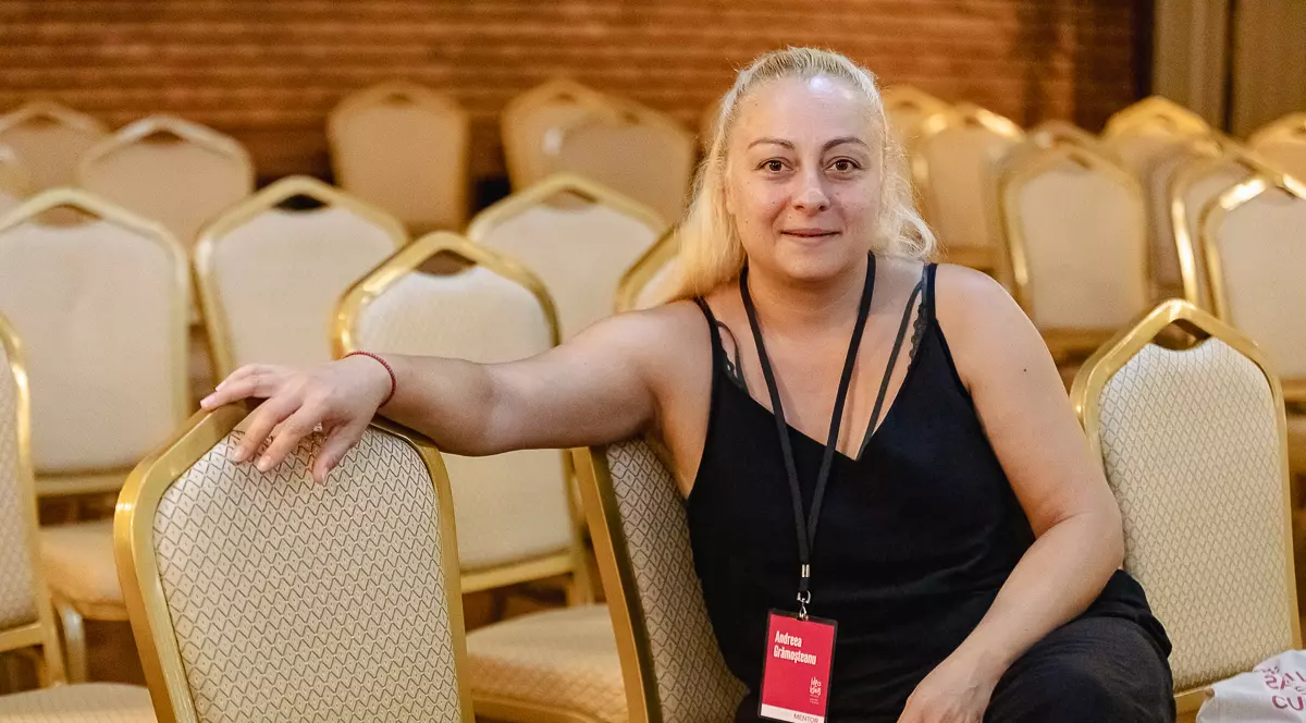 Interviu cu actrița Andreea Grămoșteanu: „Arta nu poate să trăiască în sărăcie veșnic. Nu poți să faci 10 ani spectacole cu două scaune”