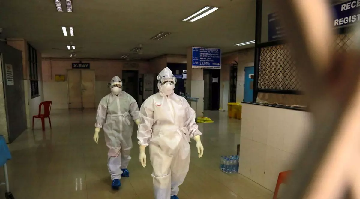 India încearcă să limiteze răspândirea virusului Nipah în statul Kerala. Doi oameni au murit și peste 700 au fost testați