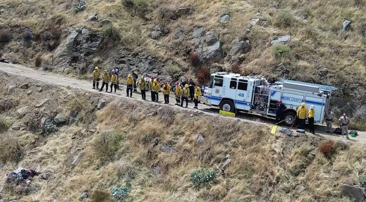 Un șofer de camion a supraviețuit 5 zile blocat în cabină, după ce a căzut într-o râpă din SUA