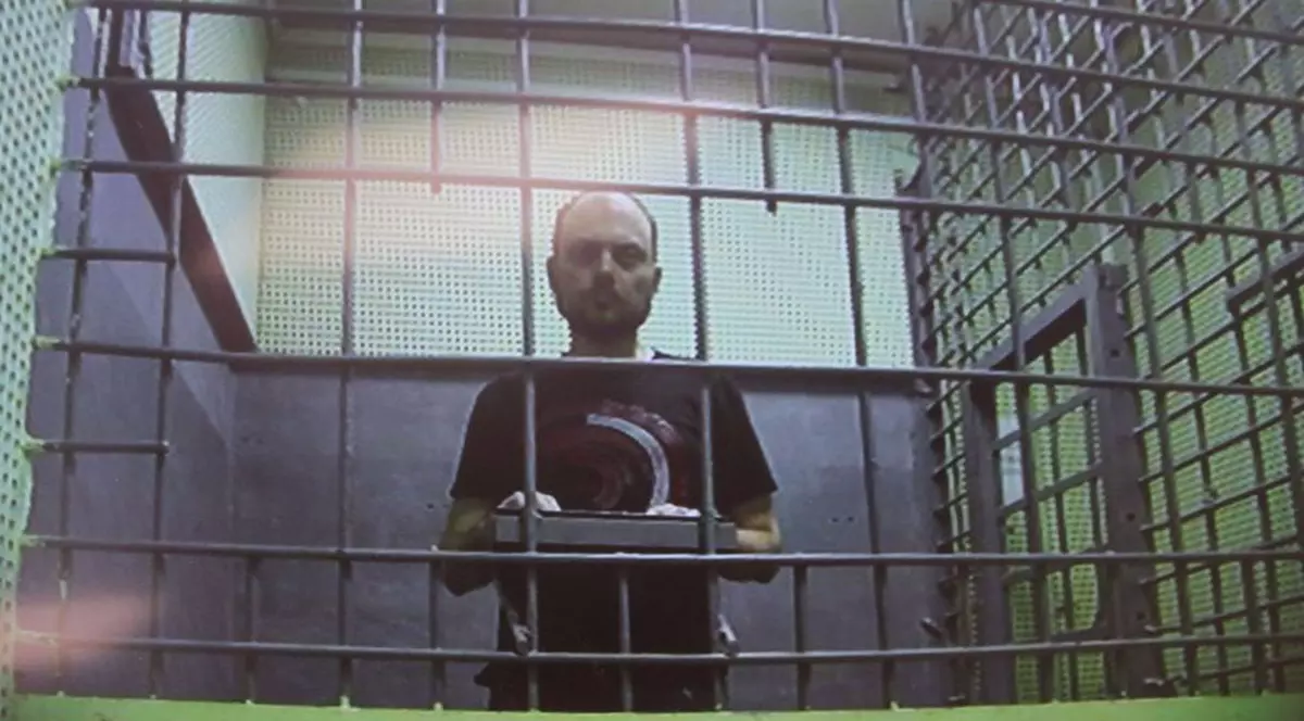 Opozantul rus Vladimir Kara-Murza, dus într-un penitenciar din Siberia pentru a-și ispăși pedeapsa de 25 de ani de închisoare