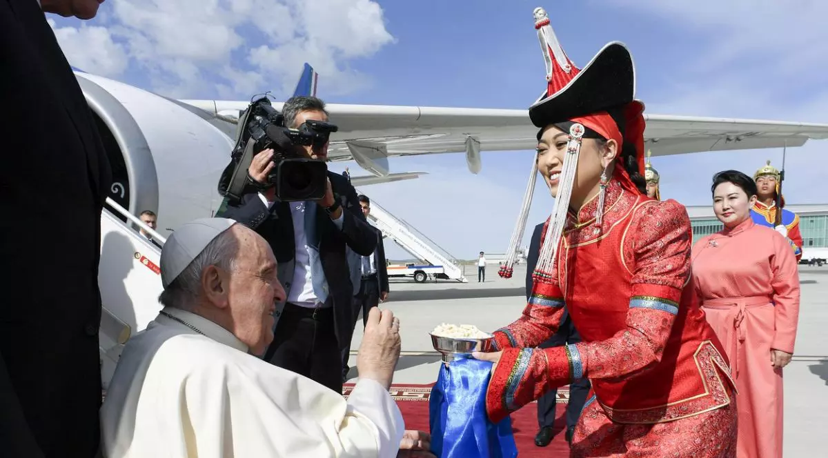 Papa Francisc începe o vizită în Mongolia, țară unde trăiesc mai puțin de 1.500 de catolici