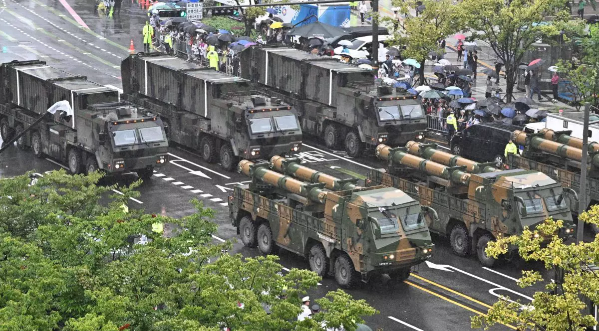 Coreea de Sud a organizat prima paradă militară de amploare din ultimul deceniu. Avertismentul transmis Phenianului