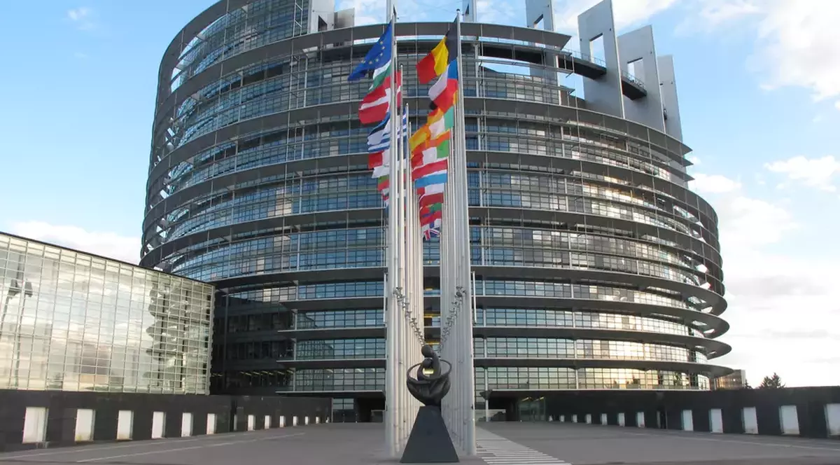 Percheziții la sediile Parlamentului European și la locuința unui angajat, într-un caz legat de o posibilă influență a Rusiei