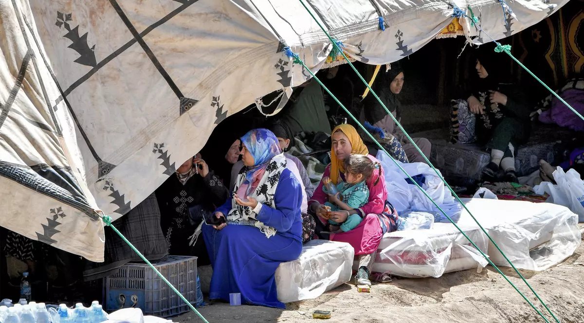 „Îl avem doar pe Dumnezeu”. Povestea femeii care a născut cu câteva minute înainte de seismul din Maroc