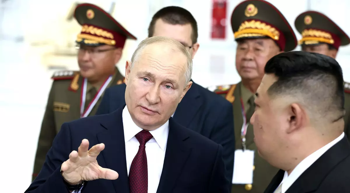 Putin vede „perspective" de cooperare militară cu Coreea de Nord, în timp ce Kim Jong Un prezice victoria Rusiei „în lupta sacră" împotriva Occidentului
