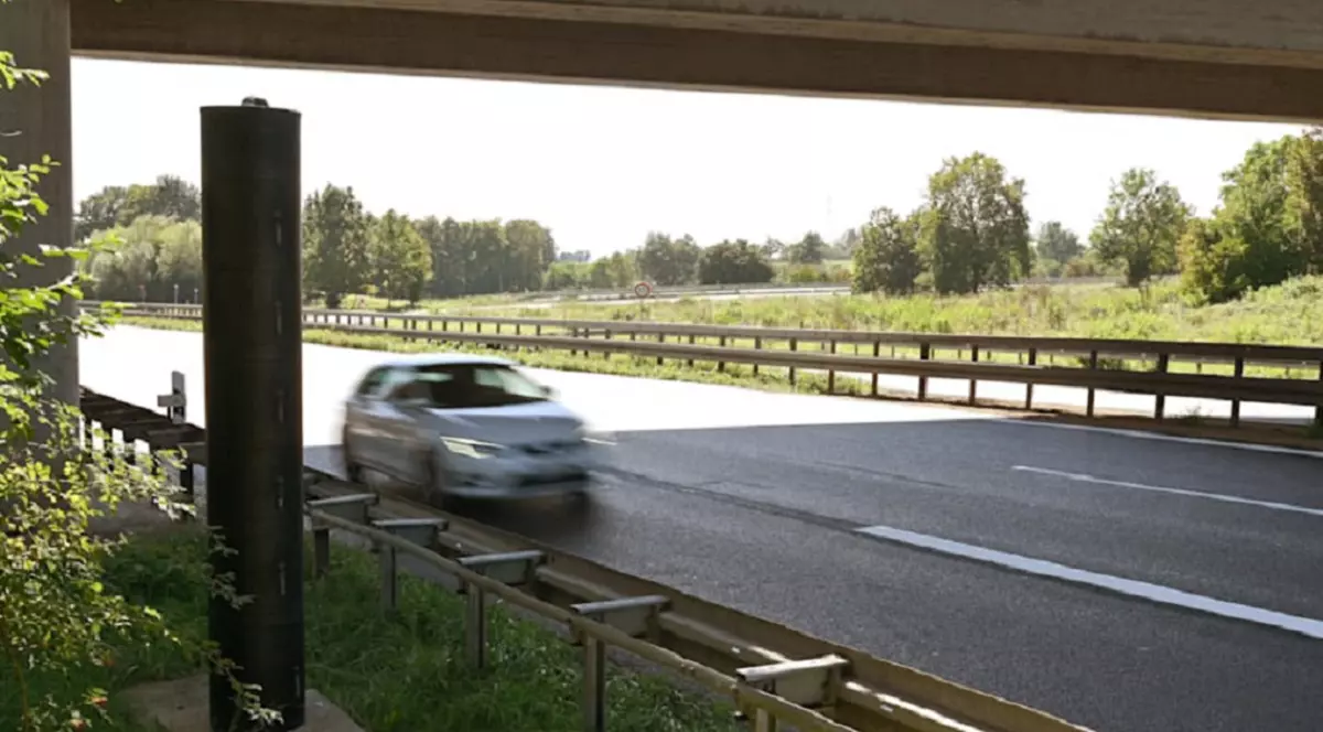 330.000 de șoferi, amendați în 5 ani, surprinși de același radar cu laser instalat strategic pe o autostradă din Germania