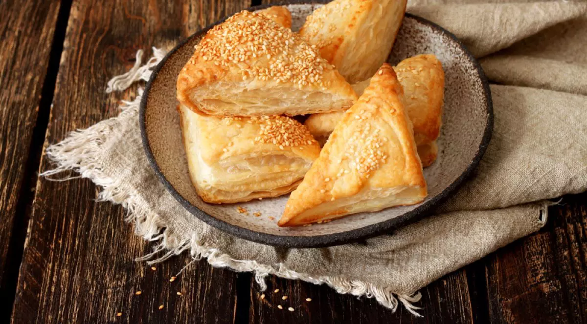 Retete de pateuri cu brânză