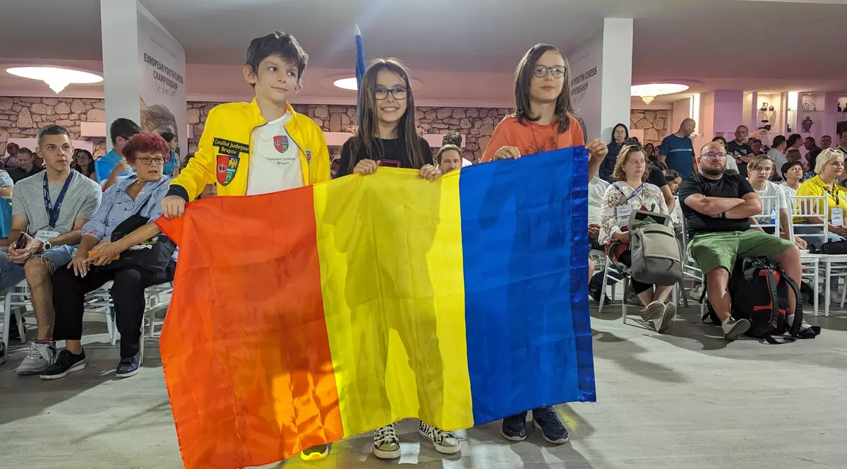 Două medalii de aur și una de argint pentru România la Campionatul European de Șah pentru Juniori