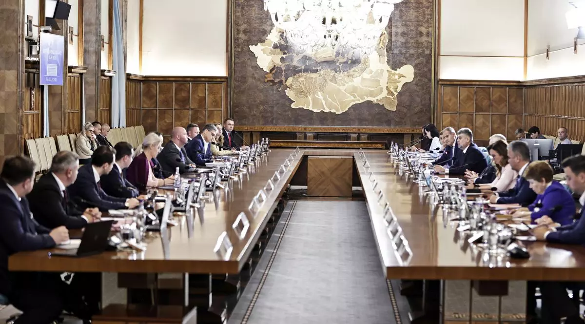 Guvernul crește salariul minim, dar retrage ordonanța care viza salariile din construcții, agricultură și industrie alimentară