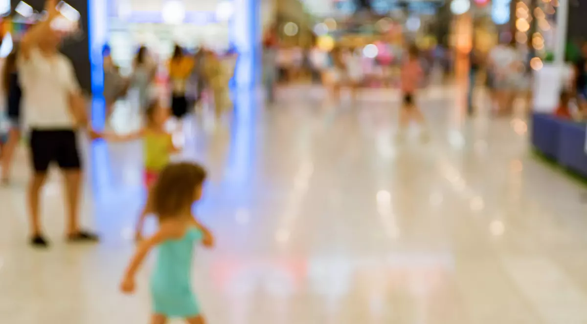 Un craiovean căruia îi era dor de nepoată a sunat la 112 și a dat-o dispărută. Cum a reacționat Poliția