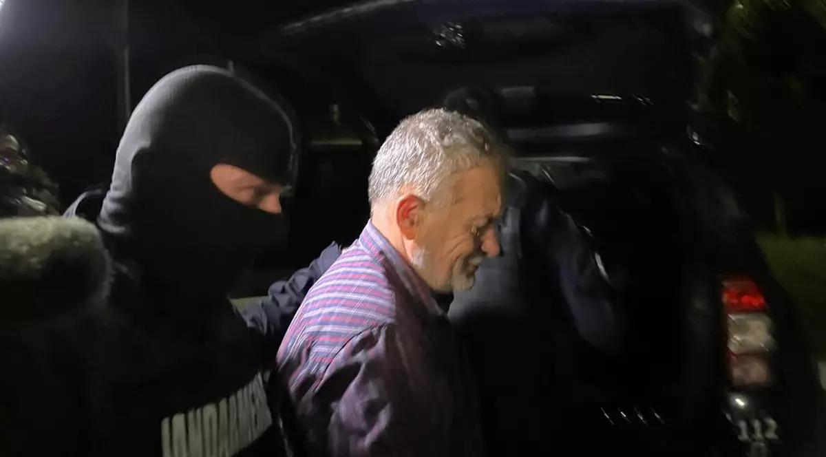 Dumitru Buzatu rămâne în arest preventiv pentru încă 30 de zile, expertul acuzat de trafic de influență, sub control judiciar. Decizia Tribunalului Vaslui nu este definitivă