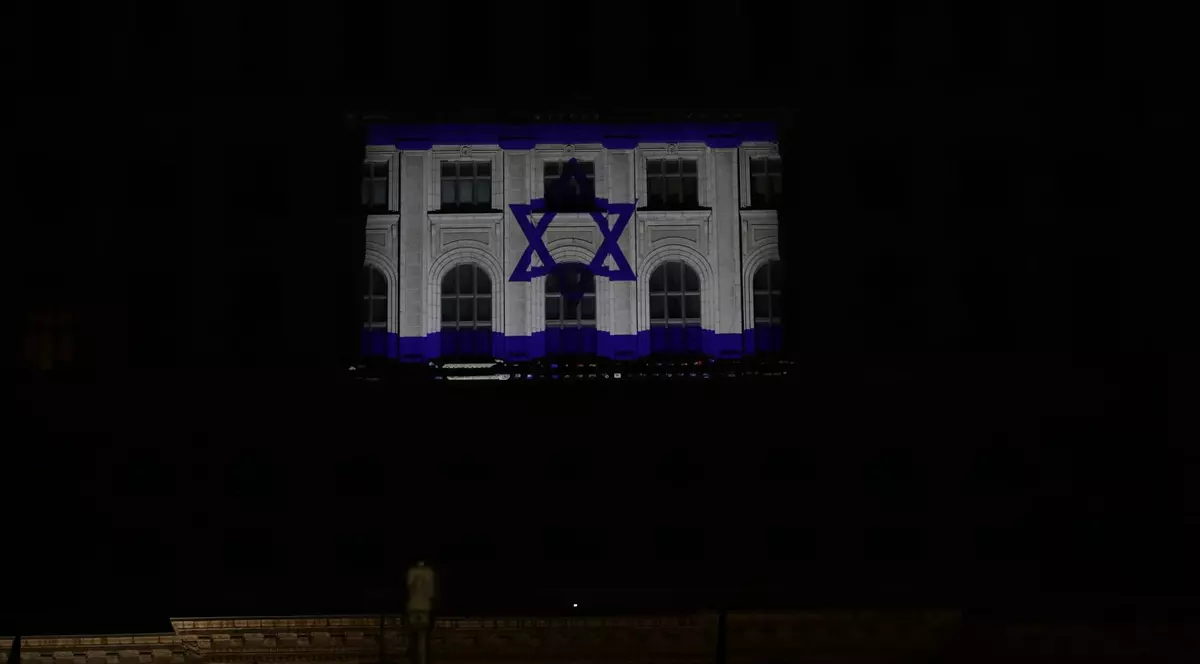 Steagul Israelului, proiectat în semn de solidaritate pe faţada Palatului Parlamentului