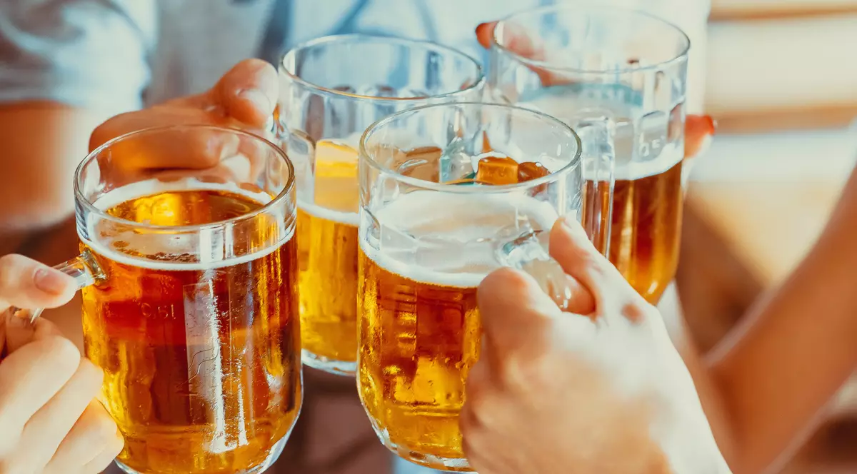 Producătorii de bere din România se așteaptă la creșterea vânzărilor în timpul Campionatului European de fotbal