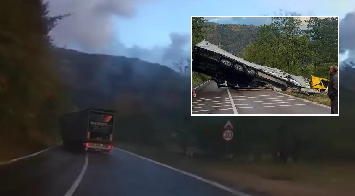 Video cu momentul în care un camion care mergea cu 85 km/h se răstoarnă la Câineni, pe Valea Oltului