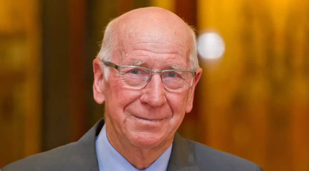 A murit Sir Bobby Charlton. Legendarul fotbalist al lui Manchester United, campion mondial cu Anglia în 1966, avea 86 de ani