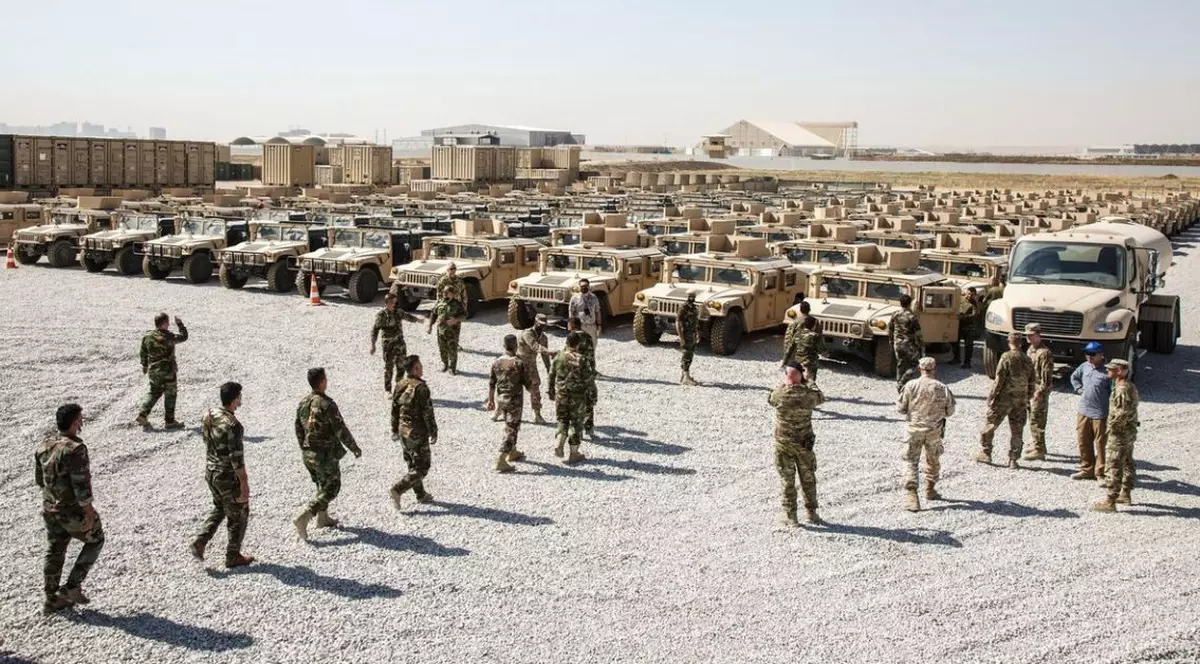 Baze militare din Irak, care adăpostesc forțe americane, lovite cu rachete și drone, transmite Reuters