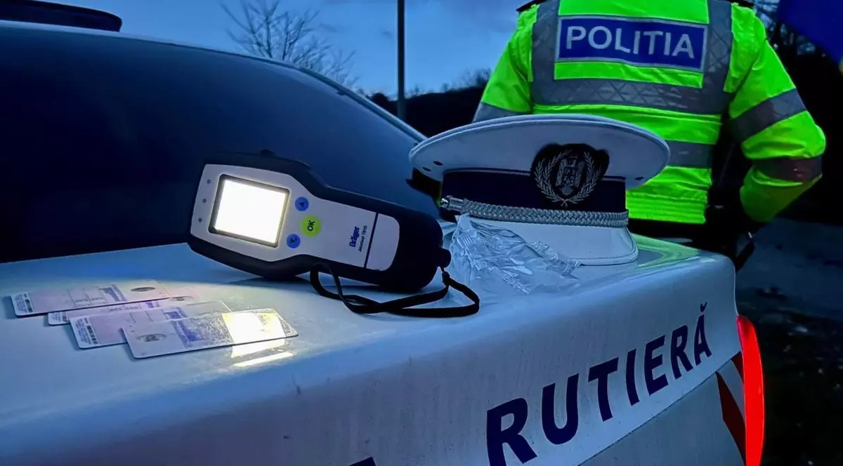 Poliţia Română, după ce un şofer a fost surprins când forţa un alt conducător să accelereze pe A2: Acest tip de bullying în trafic încă persistă