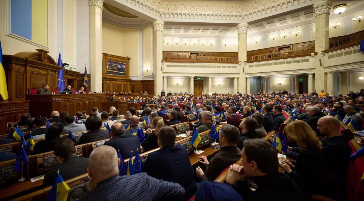 Parlamentul Ucrainei a votat interzicerea Bisericii Ortodoxe subordonate Moscovei. „Este o decizie istorică”