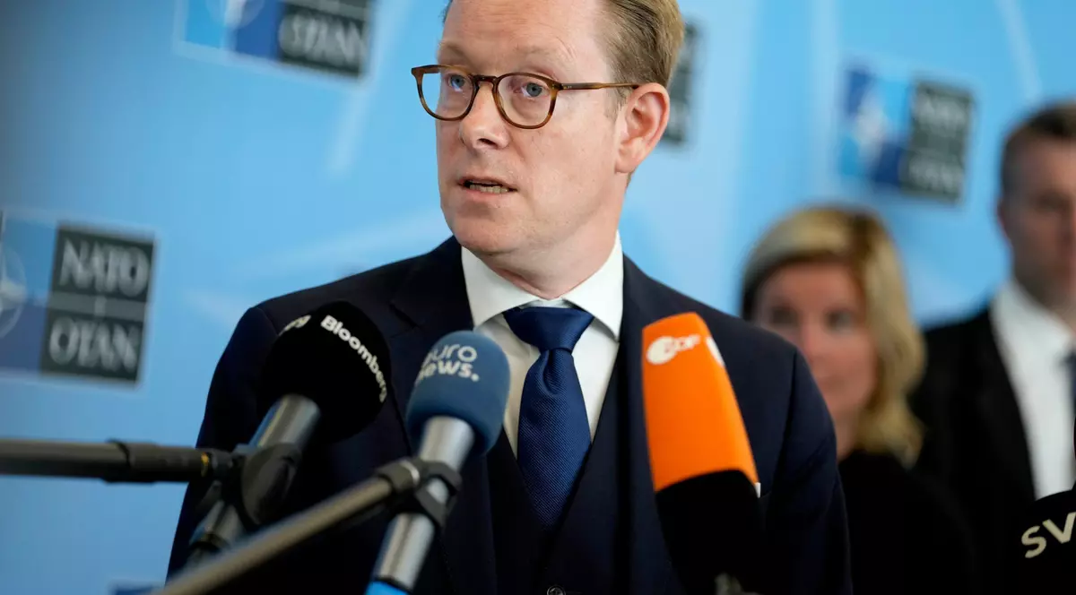 Și-a uitat pașaportul. Ministrul suedez de externe a fost întors de la granița cu Ucraina și a ratat reuniunea de la Kiev a miniştrilor europeni de externe