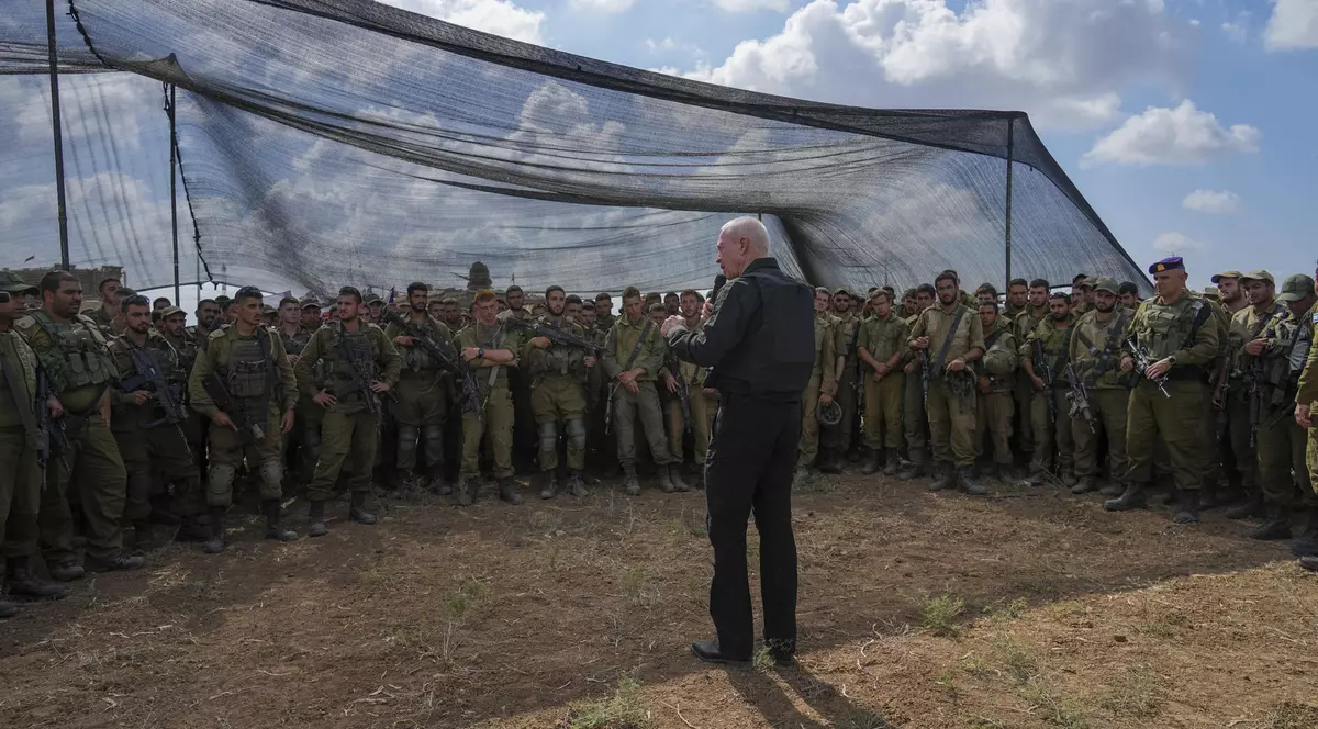 Israelul a „trecut la o nouă etapă" în războiul împotriva Hamas, anunță ministrul apărării, Yoav Gallant. „Pământul din Gaza s-a cutremurat"