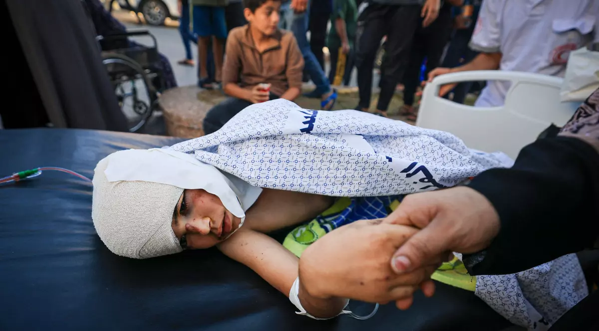 Penuria din Gaza „va ucide mulți, mulți oameni”, spune șefa organizației Medici fără Frontiere. „Chirurgii vor trebui să aleagă cine trăiește și cine nu”